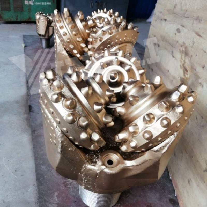 Rock Drill Bit 13 3/4" IADC517 TCI Roller Cone Bit API Manufacturer