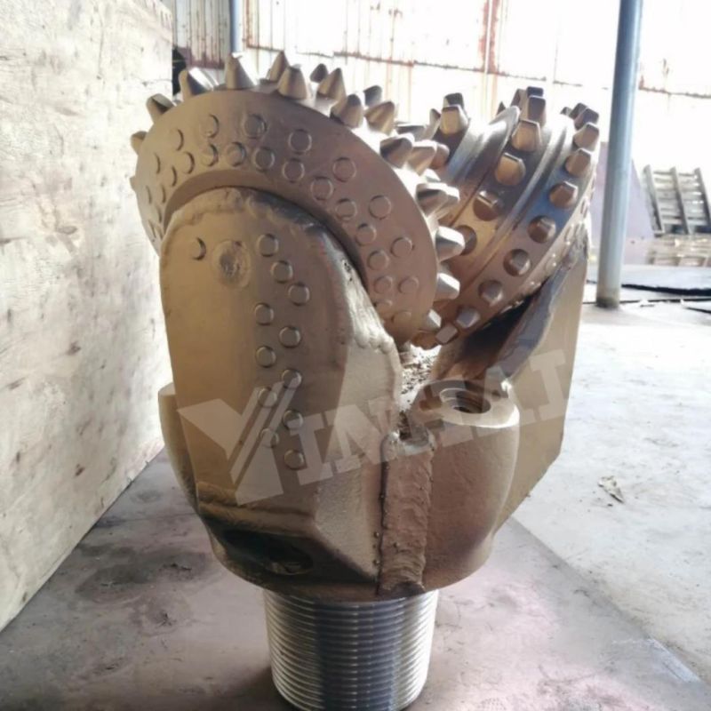 API Manufacturer Supplies 13 3/4" IADC437/537/637 Tricone Bit